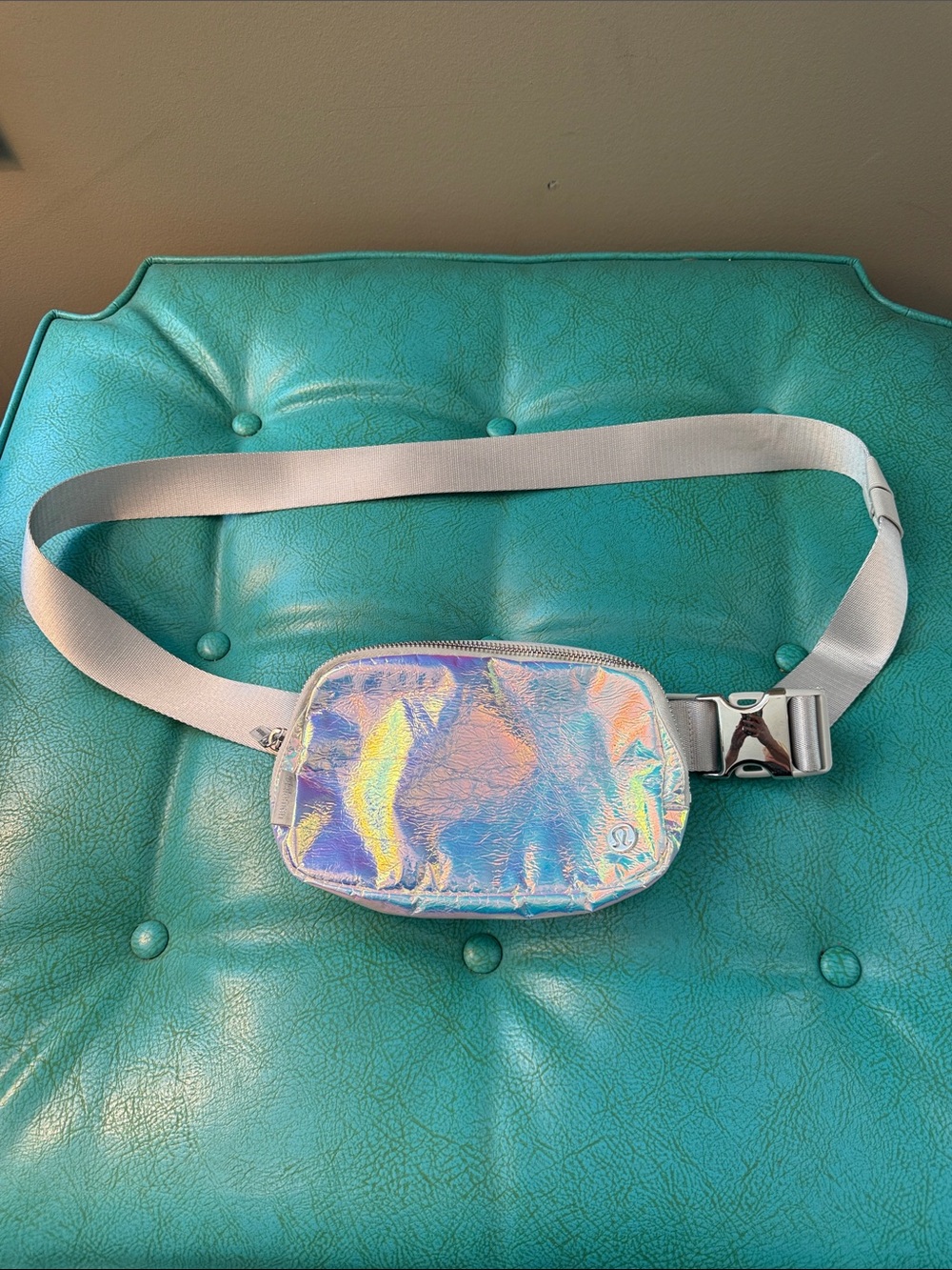 Lululemon Everywhere Belt Bag 1L - Iridescent